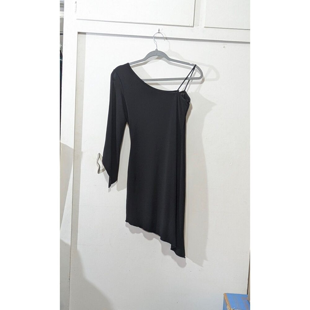 Black One Sleeve Asymmetrical Dress - Forever 21 - Picture 3 of 6